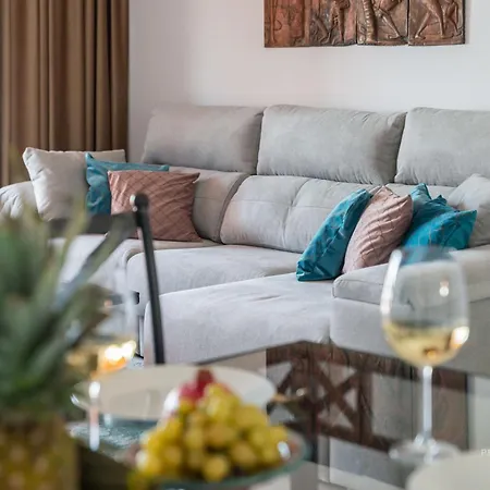 Casa Africa - Exclusive 2br By The Sea With Pool *