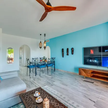 Casa Africa - Exclusive 2br By The Sea With Pool * Estepona