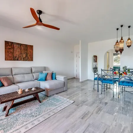 Casa Africa - Exclusive 2br By The Sea With Pool Apartman *