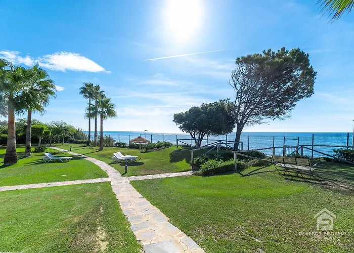 Apartment Casa Africa - Exclusive 2br By The Sea With Pool Estepona