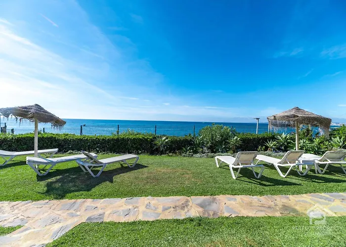 Casa Africa - Exclusive 2br By The Sea With Pool Estepona